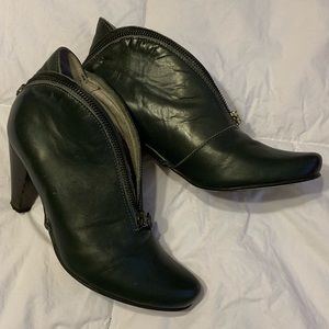 RARE🦟Fly Girl Booties